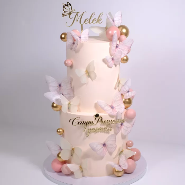 Eleganter personalisierter Cake Topper mit Schmetterlingen und Bubbles in Blush, Roségold und Gold – ideal für Hochzeitstorten oder besondere Anlässe