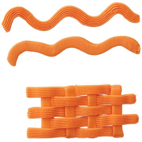 Wilton Decorating Tip #47 aus Metall, Basket Weave Spritztülle für glatte und geriffelte Streifen sowie dekorative Korbmuster auf Torten und Cupcakes